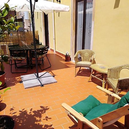L'Oasi Di Sofia Appartamento Turistico Etnea Cavour Bellini Katanya Dış mekan fotoğraf